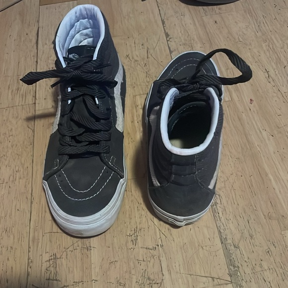 Barely worn vans hightops - Picture 3 of 6